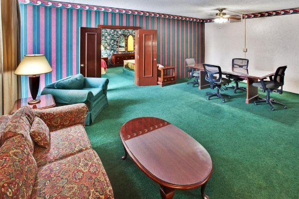 Holiday Inn DES MOINES-AIRPORT/CONF CENTER (Des Moines)